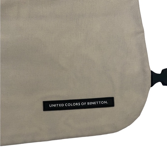 United Colors of Benetton Messenger Reversible  Bag (NWT) - Picture 3 of 5